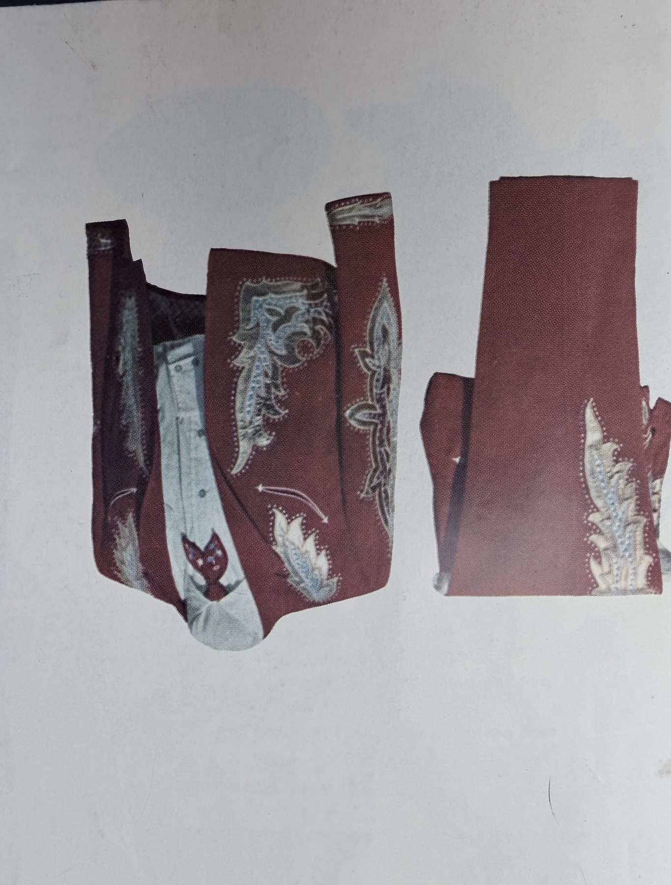 Catalogue three, photograph 45 of 86