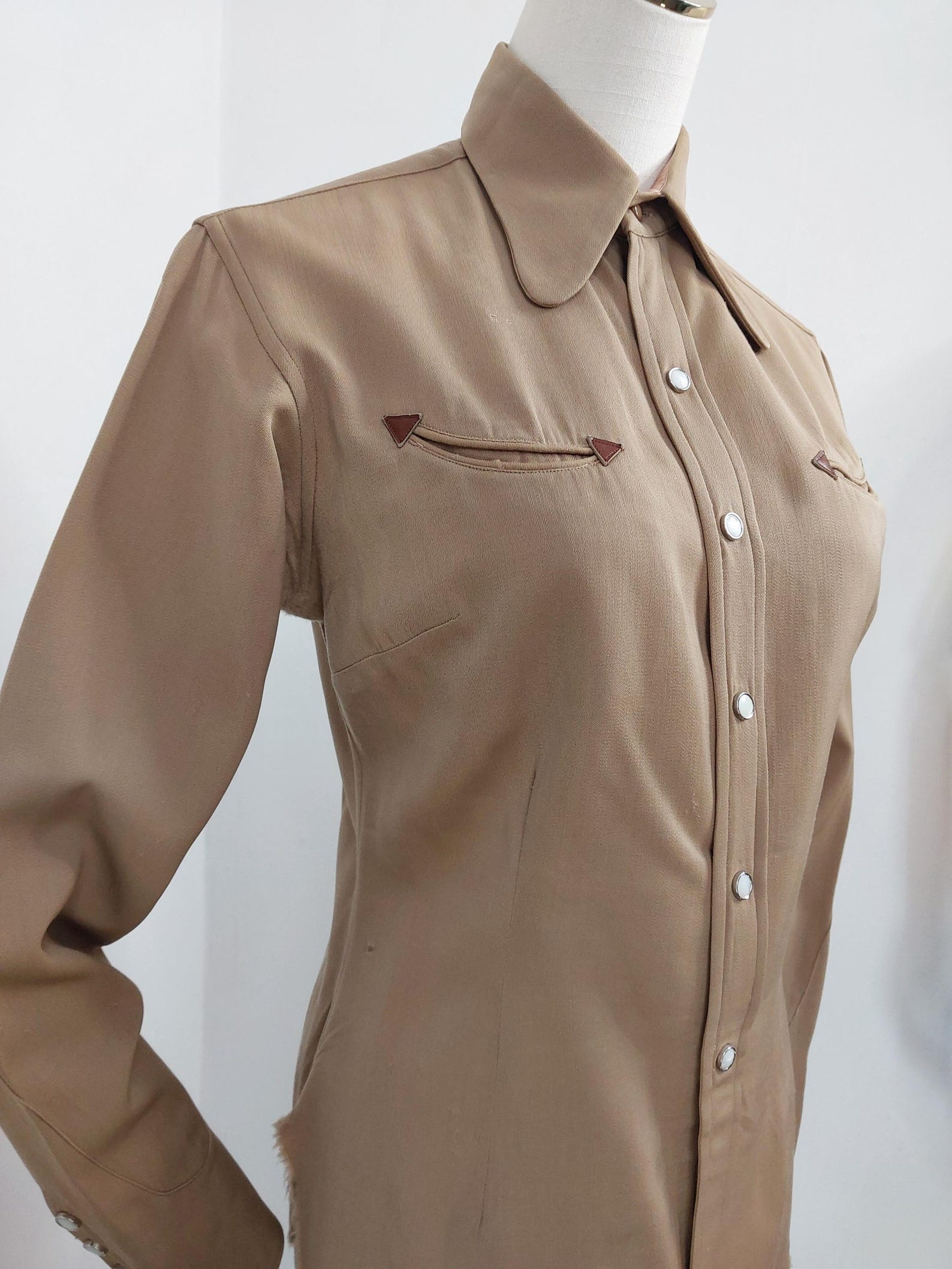 Seller-photographed Frontex-labelled shirt, pocket and snap detail